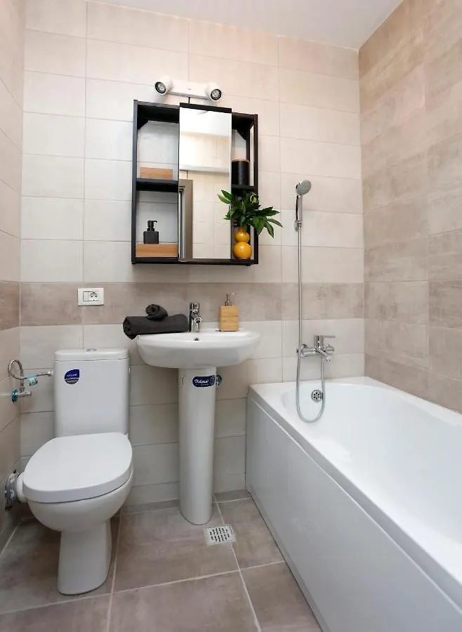 New & Cozy Studio In Ghencea + Netflix Bucarest 0*,  Rumanía