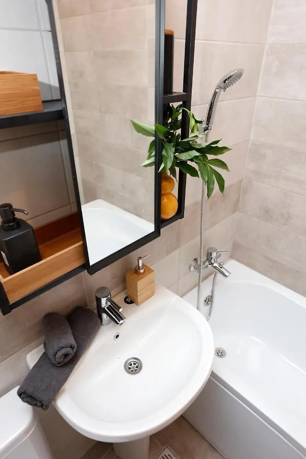 Apartamento New & Cozy Studio In Ghencea + Netflix Bucarest